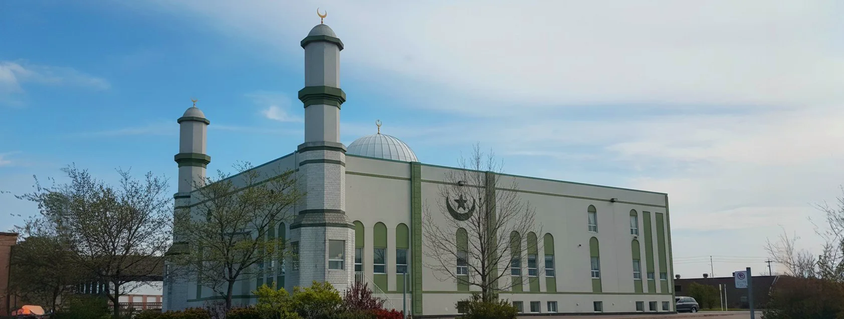 Exterior view of Malton Islamic Centre Mississauga building